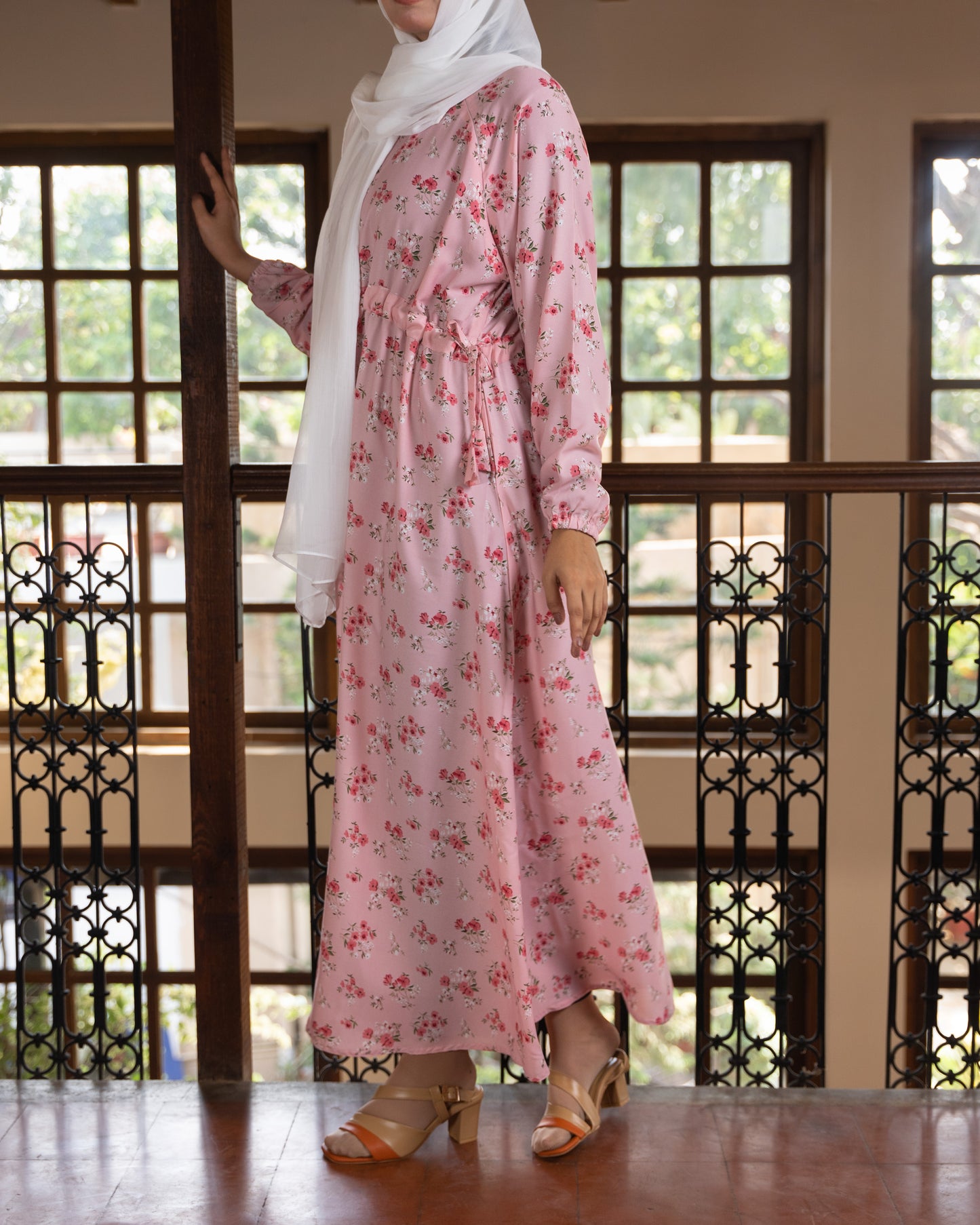 Amna || Floral Design Abaya || Georgette Fabric