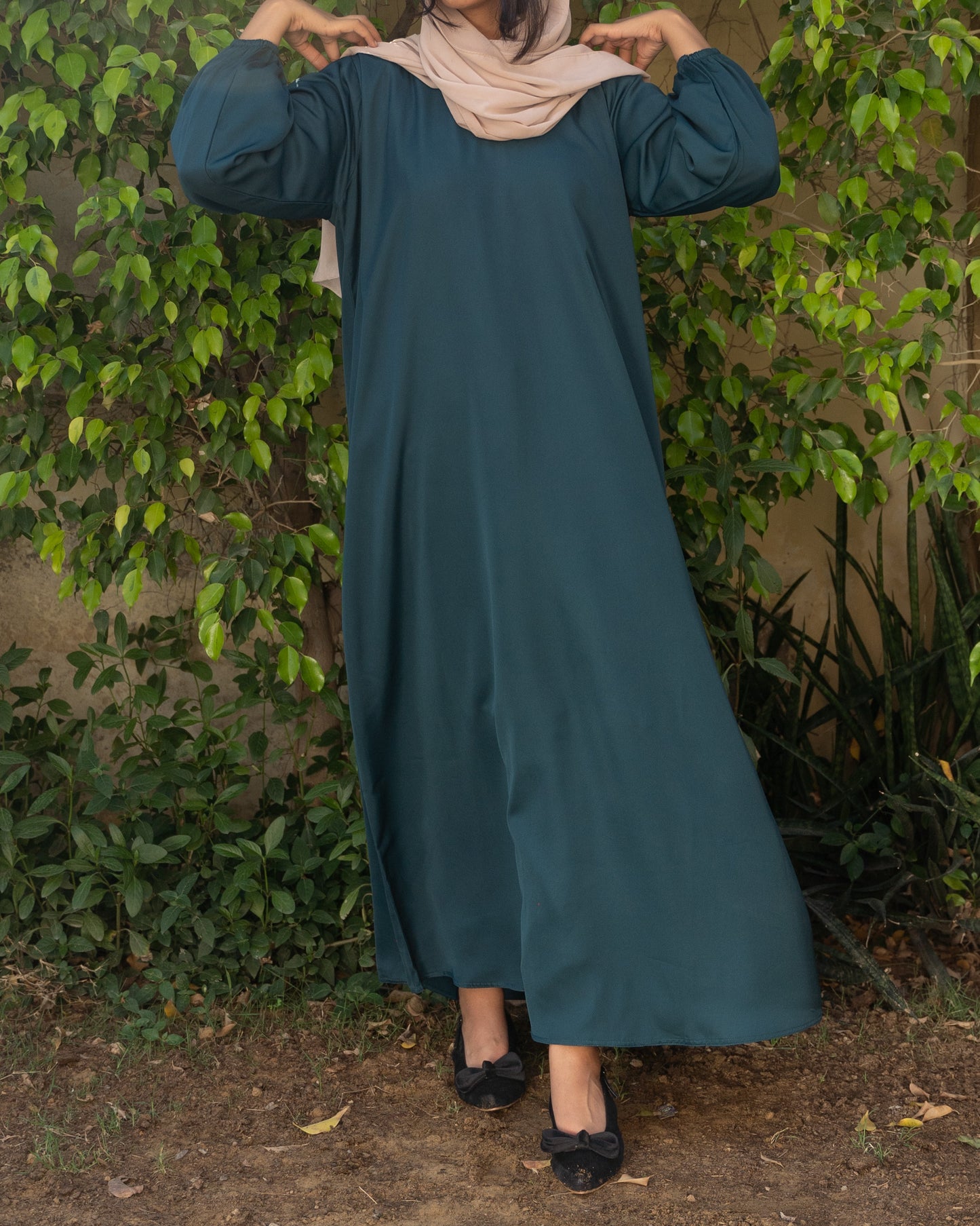 Tehmina || Teal Green Abaya || Nida Fabric