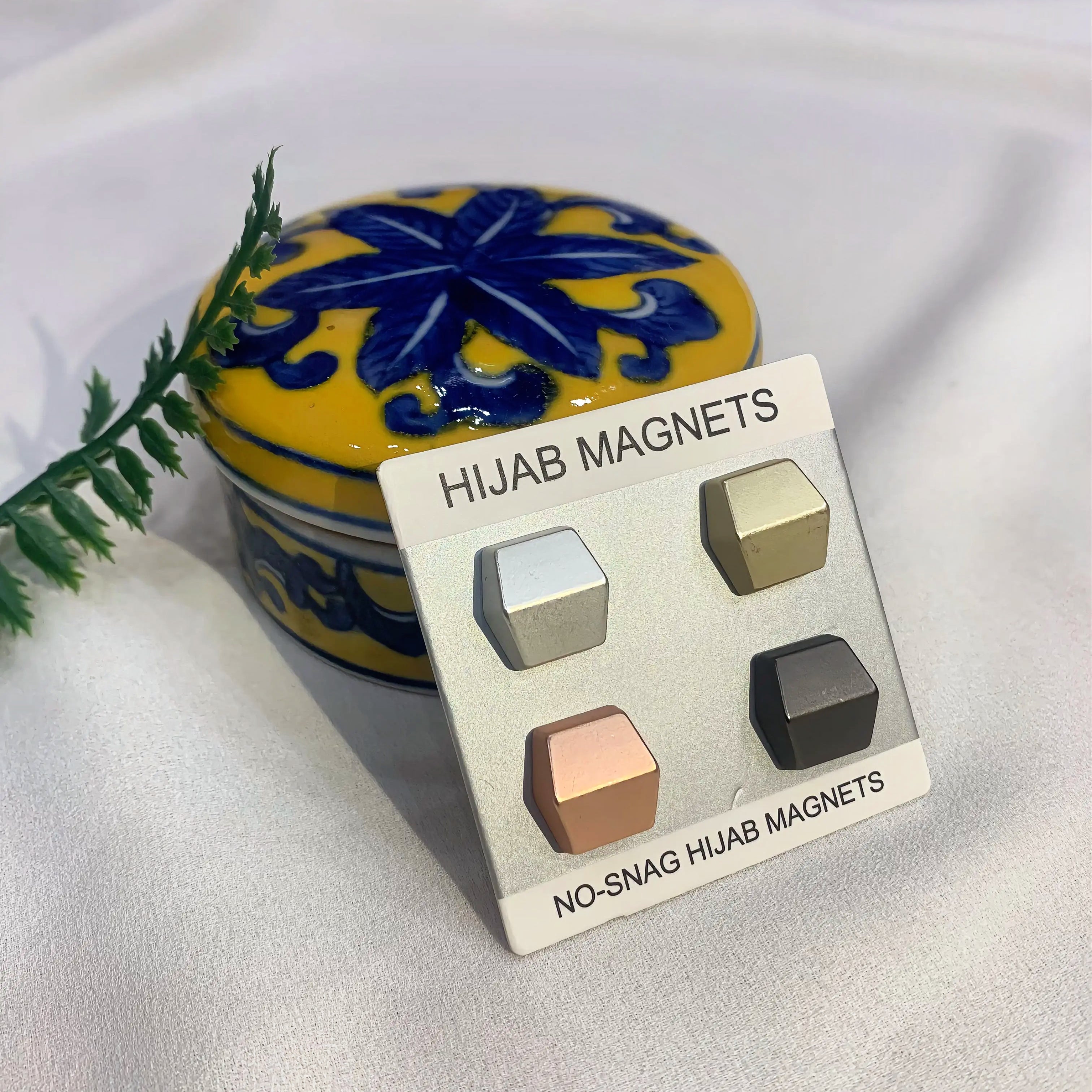 Matte Magnet Pins || Square || Set of 2 – Noor-ul-Hijab