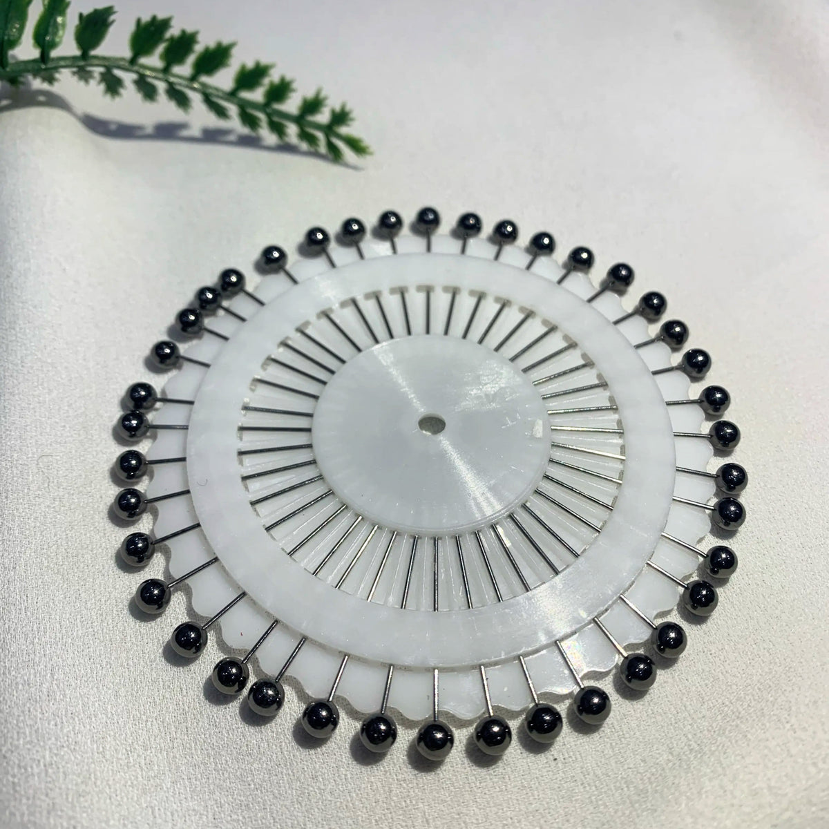 Metal Small Pins Wheel || Basic – Noor-ul-Hijab